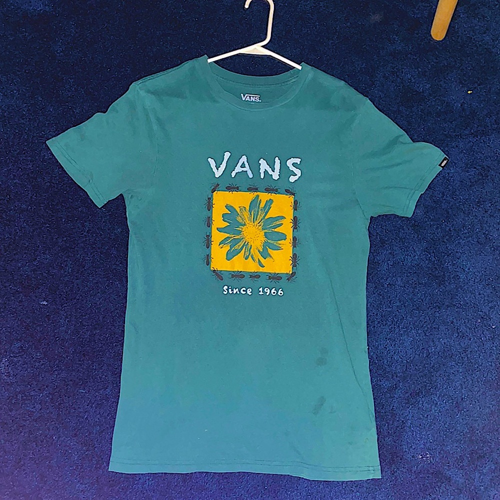 short sleeve size small vans T-shirt